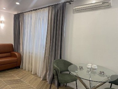 Арсенальня, пр. Виноградний, 6. 2 пов.