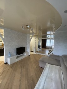 Продаж 3 кім. квартири, кухня-студія з Євроремонтом 5/9 поверх, цегла.