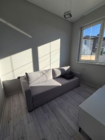 Терміново здаєтсься 2 кім+кухня студія, Котедж Червениця Бам, є двір