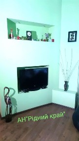 Центр міста. Простора, затишна 2а кв з розділ. кімнатами. 3 поверх