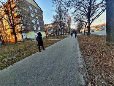 Мазепи 49, магазин-аптека- доставка, 68 м. кв. фасад, трафік.