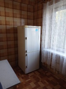 Оренда двокімнатна тільки для місцевих