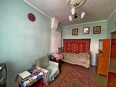 Продам частину будинку на Піонерській. Газ, вода, світло заведені.