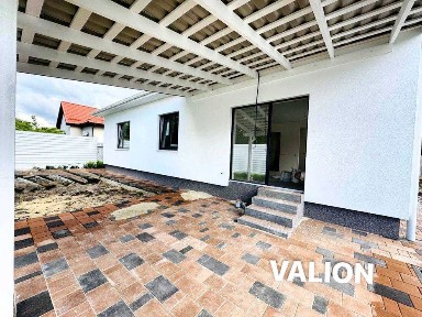 Продаж-1 пов будинка 90 кв. м на 5 сотках з ГАЗ опаленням-район 6 школи