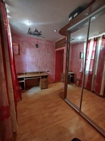 Трёхкомнатная Квартира Центр Ушакова /Комбайновый