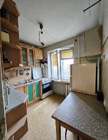 Продам 2к кв на Залютино, ул. Инициативная 4