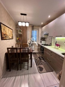 Продаж 3-кімнатної квартири на Бульварі Вечірьому