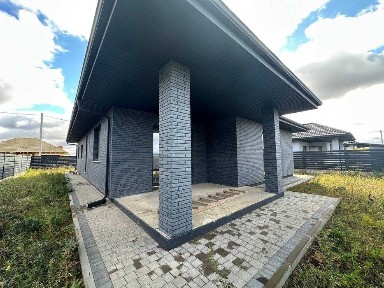 Американка в Обарові з терасою та гаражем | 121 м² + 5 соток