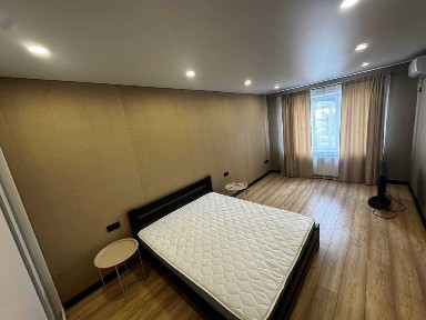 ОРЕНДА ВЕЛИКОЇ ПРОСТОРОЇ однокімнатної квартири ЖК На Озерній 2 поверх