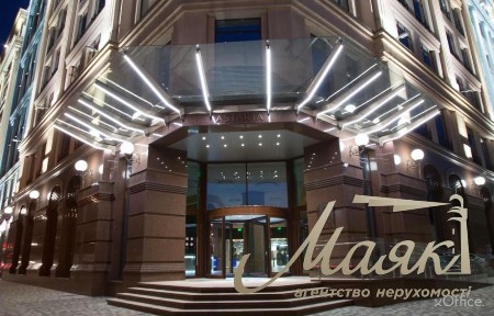 Оренда фасадного приміщення 40 м² у БЦ «Астарта», Поділ