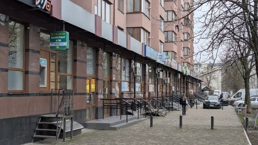 Оренда комерційного приміщення Пулюя 15