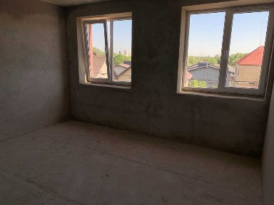 Повноцінна 1 кімнатна квартира, неподалік центру в зданому будинку!