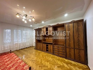 Продається 3-кімнатна квартира Шевченківський район