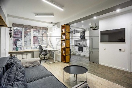 Продаж квартири 56 м2 в центрі міста, метро Олімпійська.