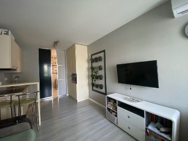 Продам однокімнатну квартиру 44м2, вул. Дегтярівська 25а, євроремонт