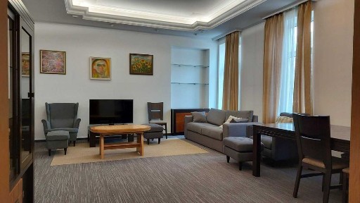 Продаж квартири в історичному центрі, Золоті Ворота, Володимирська 37