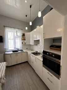 Напівособняк Мукачево центр!