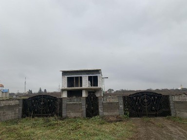 Будинок на стадії будівництва