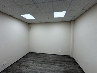 Здаються офіс по вул Комунальників