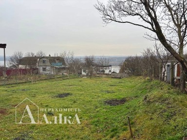 Продам будинок на березі річки Дністер