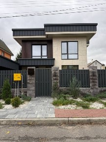 Продаж будинку з ремонтом та меблями в П. Борщагівці