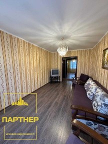 Продаж трикімнатної квартири на Молодіжному