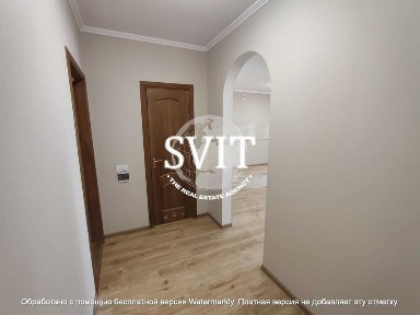 Продам квартиру - студію центр
