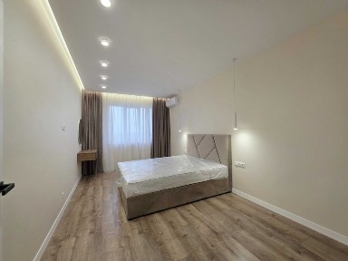 Квартира з меблями та технікою в центрі міста