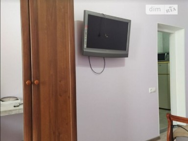 Здам подобово 1к квартиру на пров. Садовий 6, кв. 3 • ID 32672778