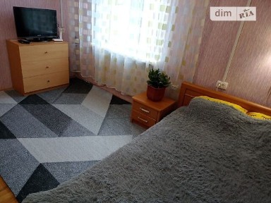 Здам подобово 2к квартиру на вул. Степана Бандери 37 • ID 32599395