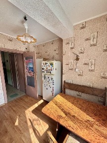 Продам 3-х кімнатну квартиру на БАМі