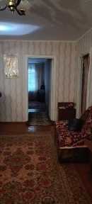 Продам двокімнатну квартиру на Даманському