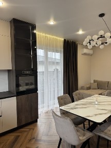 Продам Двоян з Ремонтом. Асфальтований доїзд!