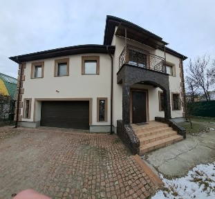 Аренда коттеджа на Русановских садах.