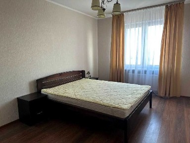 Оренда 1. кв. вул. Ревуцького 54, метро Харківське 10хв. пішки