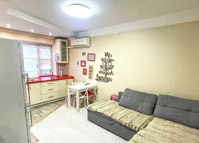 Оренда довгострокова 2-кімнатної. Воскресенка.