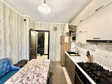 Оренда 2к 60м 6/10п Радунська 5 газ. плита, бойлер, гарний стан та комп