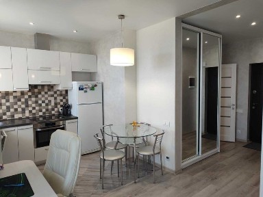 Оренда стильної 1-к квартири-студія, район НАУ