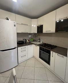 ПРОДАЖ 1 кім вул. Коновальця