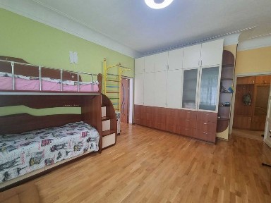 Шевченківський район, Загорівська, продаж квартири, 3 кімнатна