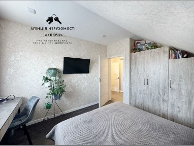 Квартира на землі з двориком в районі Воєнстроя новобудова з ремонтом