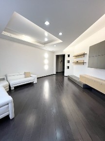 Сдам трехкомнатную квартиру в ЖК Бочки