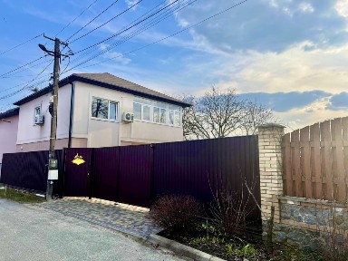 Продаж будинку біля Києва. Газ, сонячні панелі.