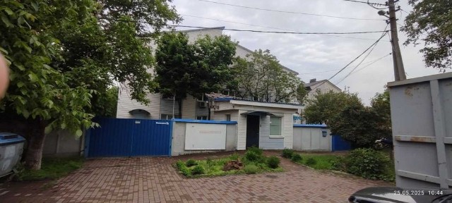 Продаж двох будинків 900 та 300 кв. м., фасад. Бортничі, Переяславська