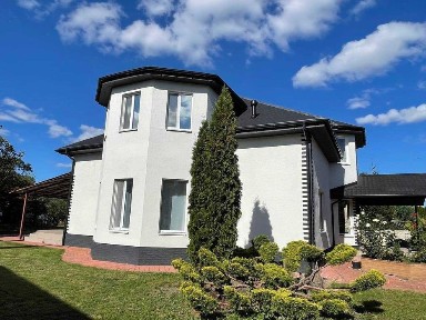 Сучасний будинок з купою переваг для щасливого життя вашої родини