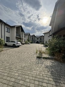 Таунхаус 93м в шикарной локации со своей территорией