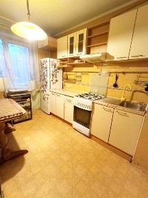 Сдам 2 комнатную квартиру Победа 6