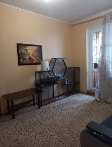 Продаж трикімнатної квартири