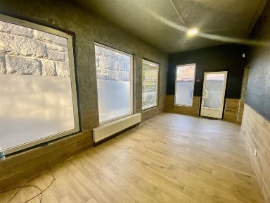 Сдам помещение под Магазин Салон Кофейню Шаурму Центр Карла Маркса