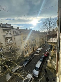 Продаж квартири в австрійському будинку франківський р-н